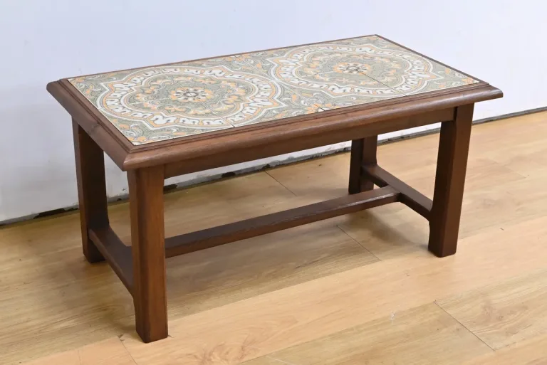 DEENSE SALONTAFEL