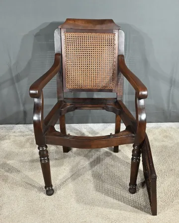 HAIR DRESSER'S CHAIR