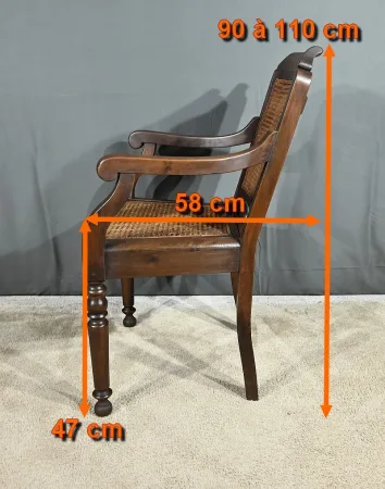 HAIR DRESSER'S CHAIR
