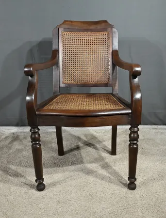 HAIR DRESSER'S CHAIR