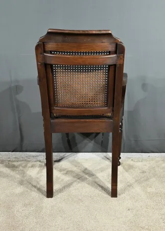 HAIR DRESSER'S CHAIR