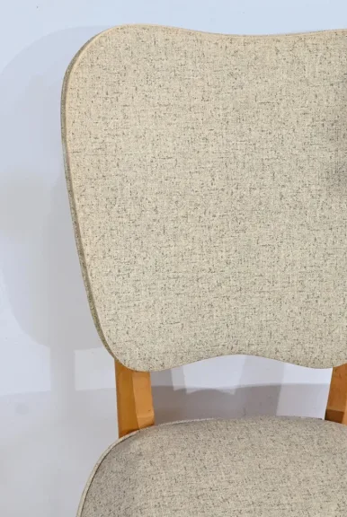 Suite de 6 Chaises en Hêtre et Simili Cuir – 1960