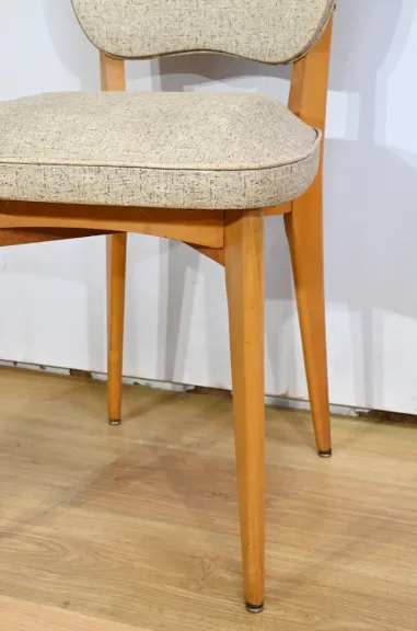 Suite de 6 Chaises en Hêtre et Simili Cuir – 1960