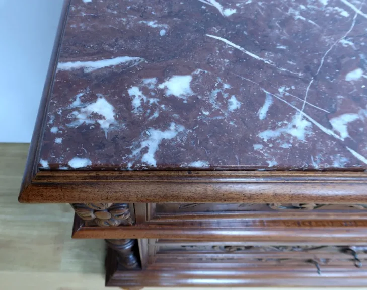 Commode en Noyer P. Guinand-Leglas, style Rennaissance – 1920