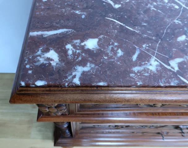 Commode en Noyer P. Guinand-Leglas, style Rennaissance – 1920