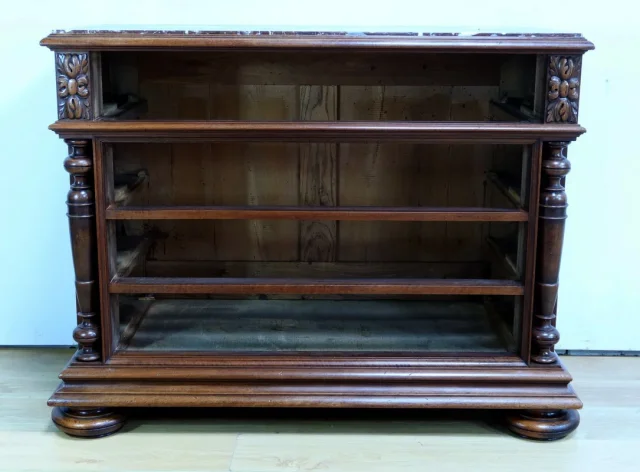Commode en Noyer P. Guinand-Leglas, style Rennaissance – 1920