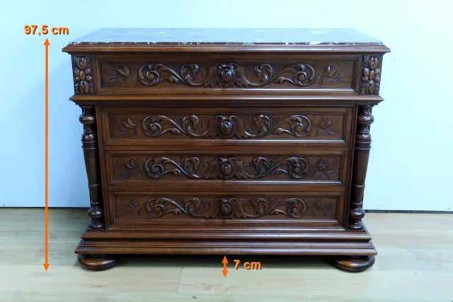 Commode en Noyer P. Guinand-Leglas, style Rennaissance – 1920