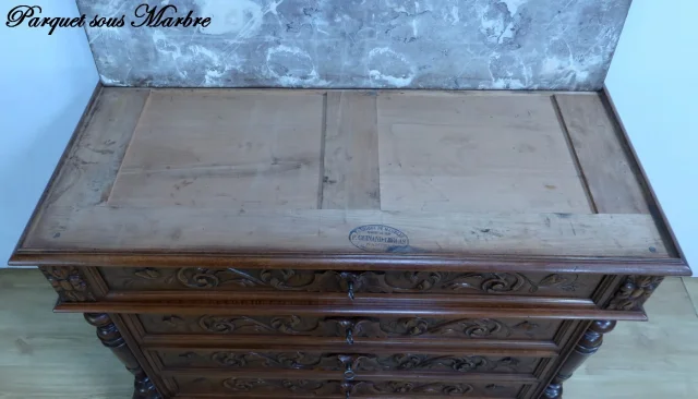 Commode en Noyer P. Guinand-Leglas, style Rennaissance – 1920