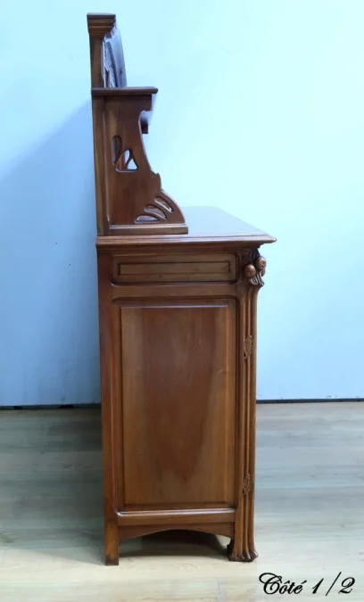 Desserte en Noyer, Art Nouveau – 1900Desserte en Noyer, Art Nouveau – 1900