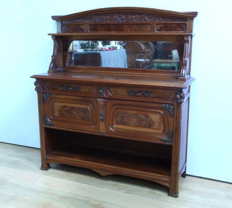 Desserte en Noyer, Art Nouveau – 1900Desserte en Noyer, Art Nouveau – 1900