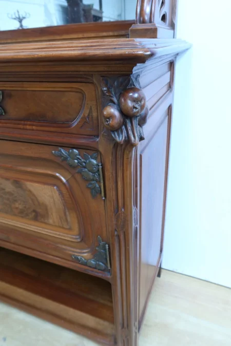 Desserte en Noyer, Art Nouveau – 1900Desserte en Noyer, Art Nouveau – 1900