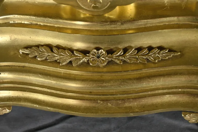 Horloge de Cheminée en Bronze, style Louis XVI – Milieu XXe