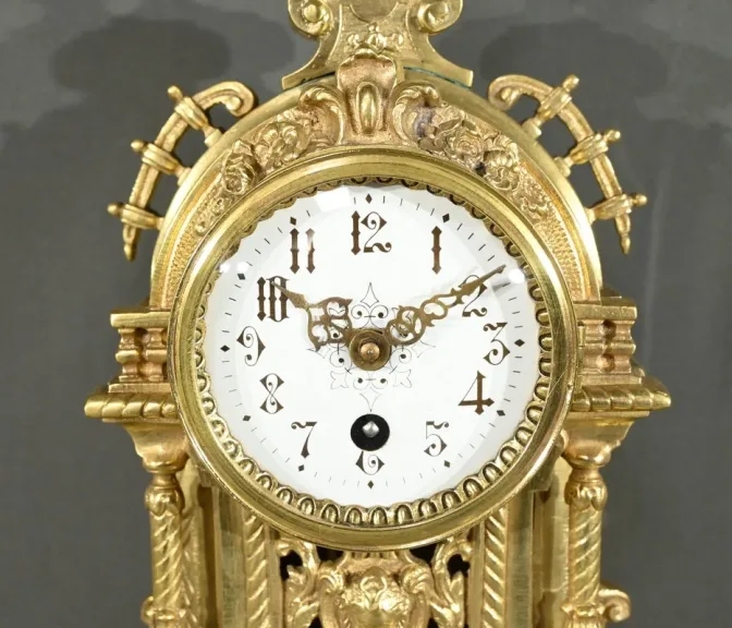 Horloge de Cheminée en Bronze, style Louis XVI – Milieu XXe