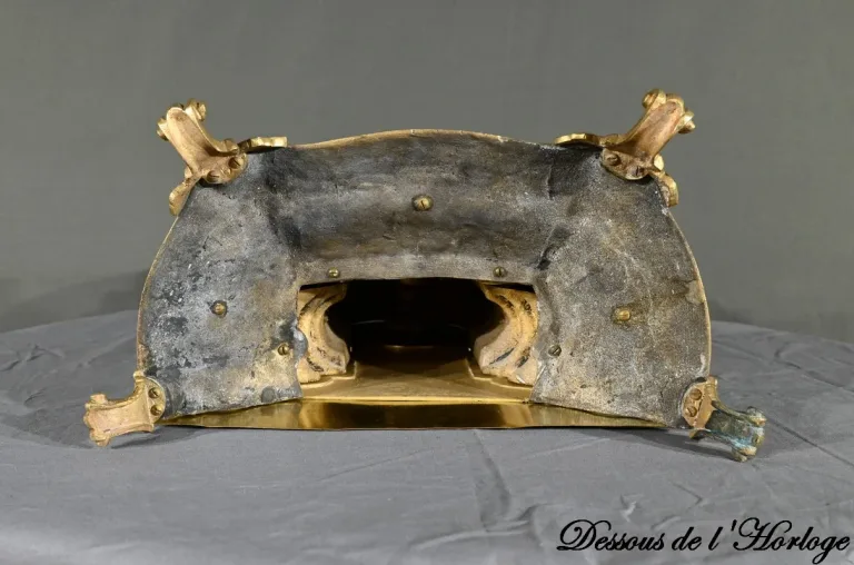 Horloge de Cheminée en Bronze, style Louis XVI – Milieu XXe