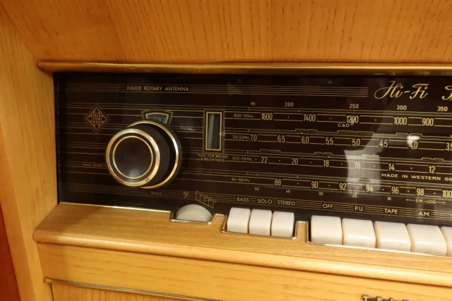 Meuble HI-FI Telefunken en Acajou, modèle Hymnus – 1959