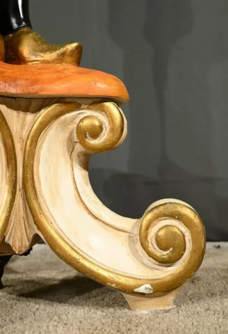 Nubien Porte-Torchère en Bois Peint – Milieu XXe