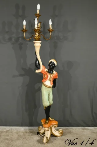 Nubien Porte-Torchère en Bois Peint – Milieu XXe