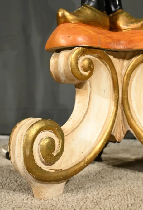 Nubien Porte-Torchère en Bois Peint – Milieu XXe