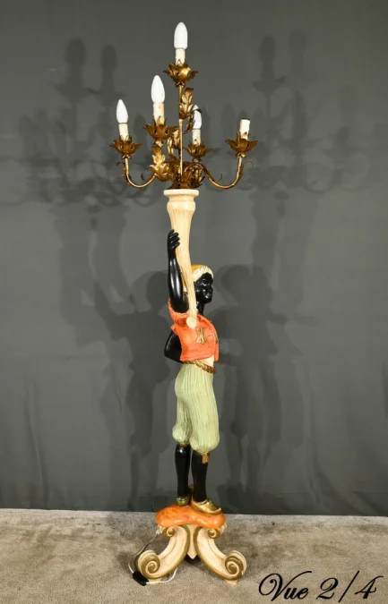 Nubien Porte-Torchère en Bois Peint – Milieu XXe
