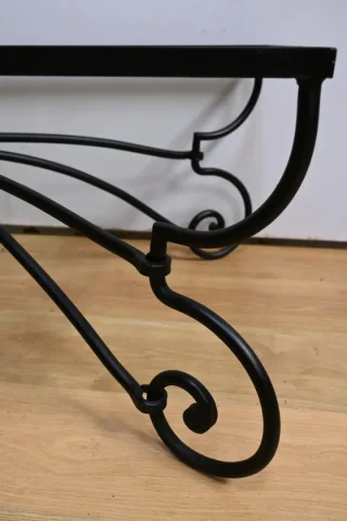 KOFFIETAFEL IN ART NOUVEAU-STIJL