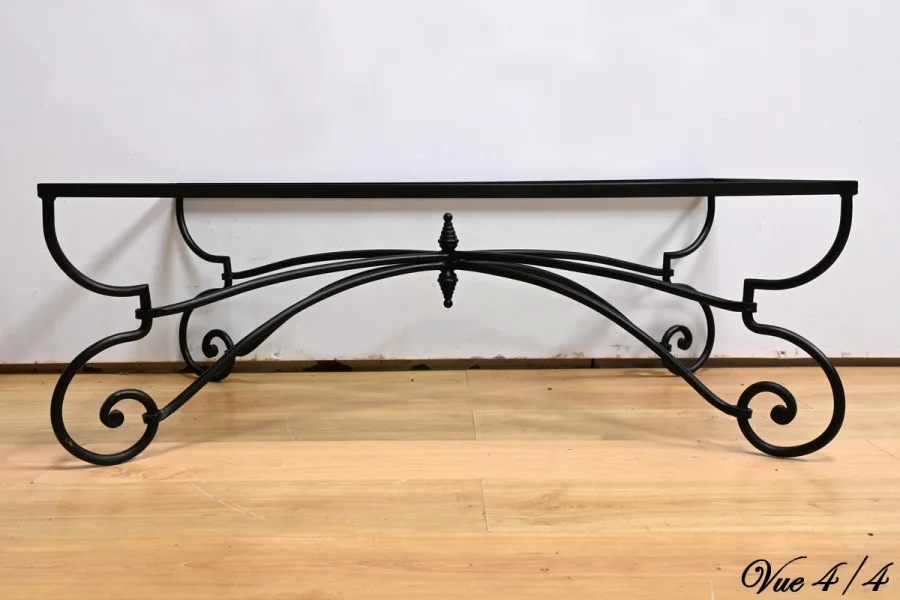 Couchtisch im Jugendstil