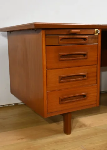 DESK by ORDO
