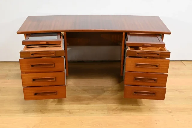 DESK by ORDO