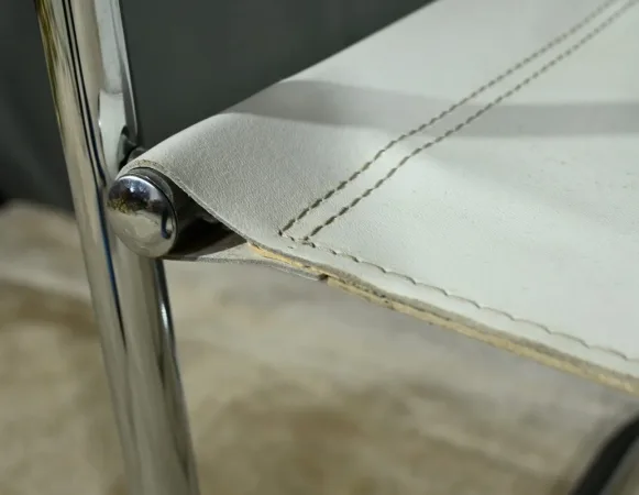 SESSEL AUS CHROM UND LEDER