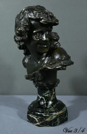 BRONZE  signed  A. INJALBERT