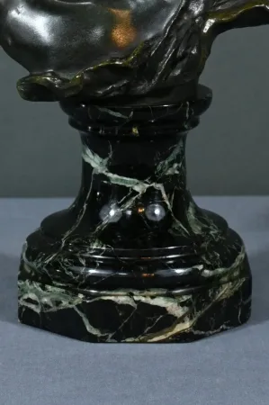 BRONZE  signed  A. INJALBERT
