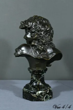 BRONZE  signed  A. INJALBERT