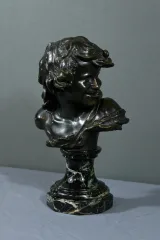 BRONZE  signed  A. INJALBERT