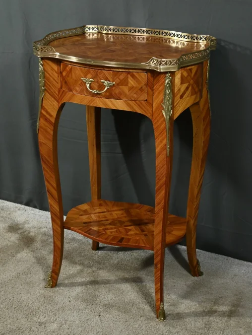 Petite Table de Salon en Bois de Rose – Milieu XXe