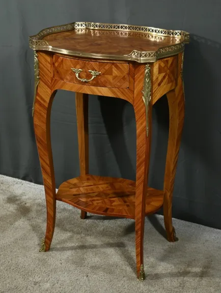 Petite Table de Salon en Bois de Rose – Milieu XXe