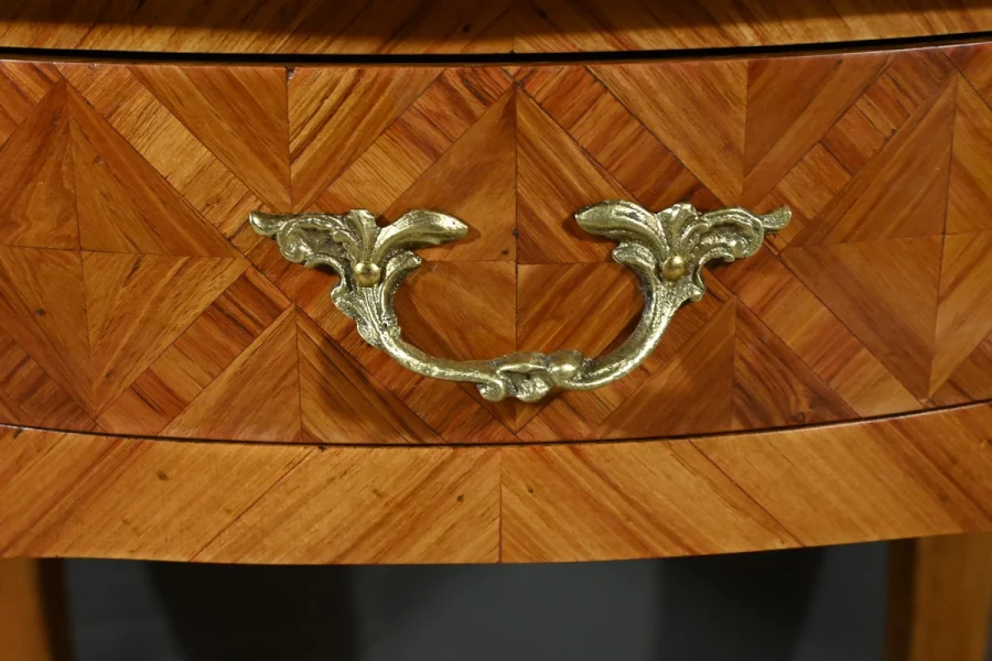 Petite Table de Salon en Bois de Rose – Milieu XXe