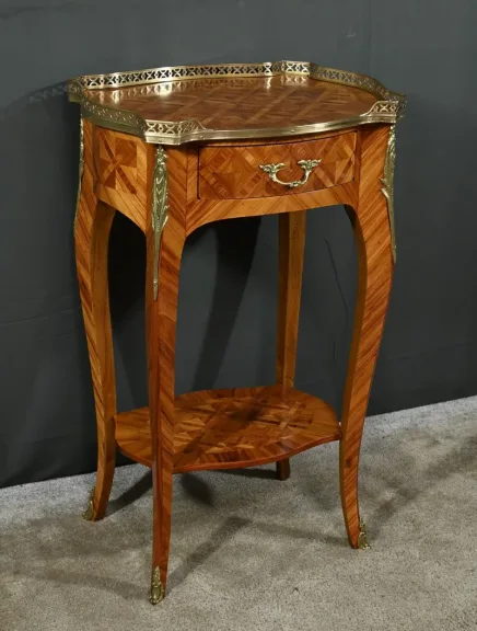 Petite Table de Salon en Bois de Rose – Milieu XXe