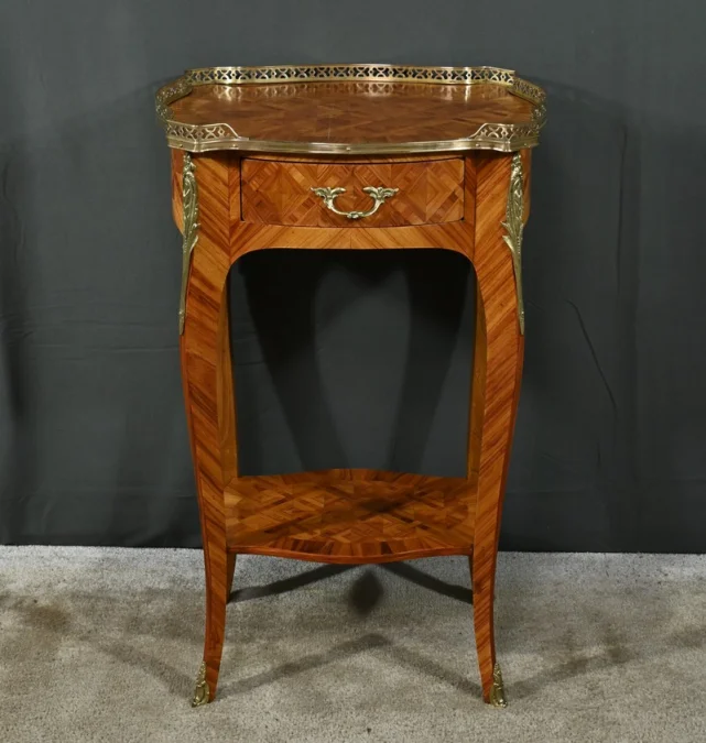 Petite Table de Salon en Bois de Rose – Milieu XXe