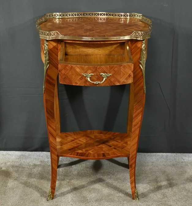 Petite Table de Salon en Bois de Rose – Milieu XXe