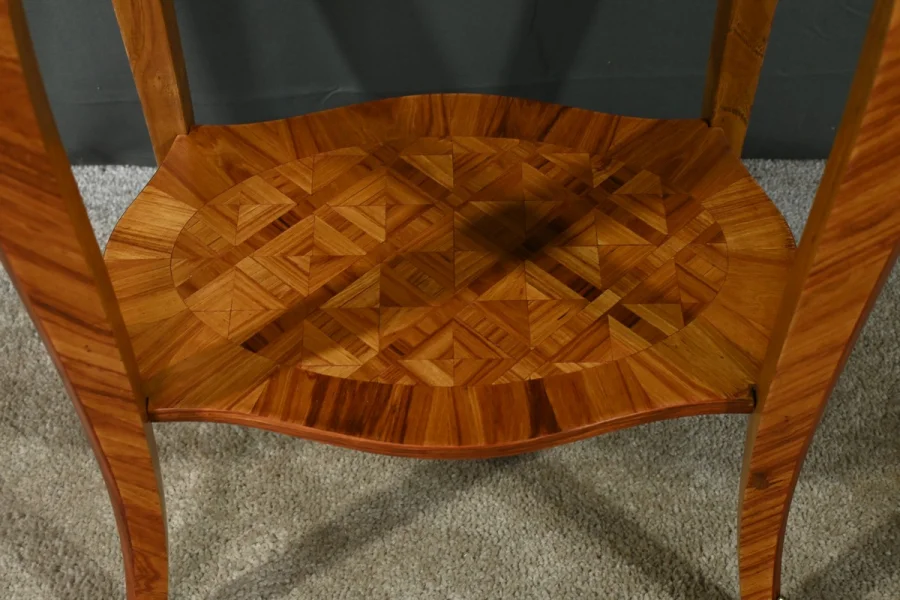 Petite Table de Salon en Bois de Rose – Milieu XXe