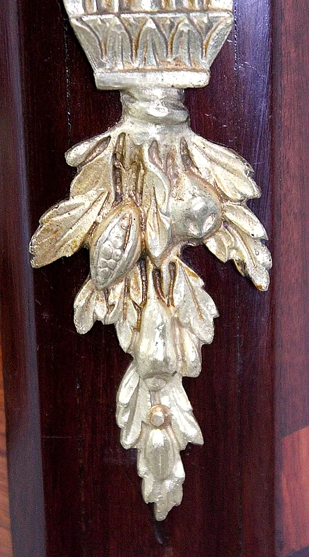 Vitrinekast in Lodewijk XVI-stijl