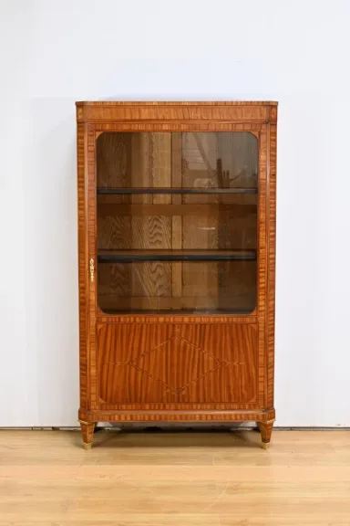 Bibliothèque en Acajou Flammé, style Louis XVI – Milieu XIXe