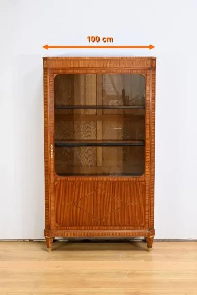 Bibliothèque en Acajou Flammé, style Louis XVI – Milieu XIXe