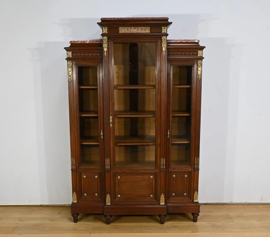 BÜCHERREGAL AUS MAHAGONI