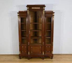 КНИЖНЫЙ ШКАФ ИЗ КРАСНОГО ДЕРЕВА