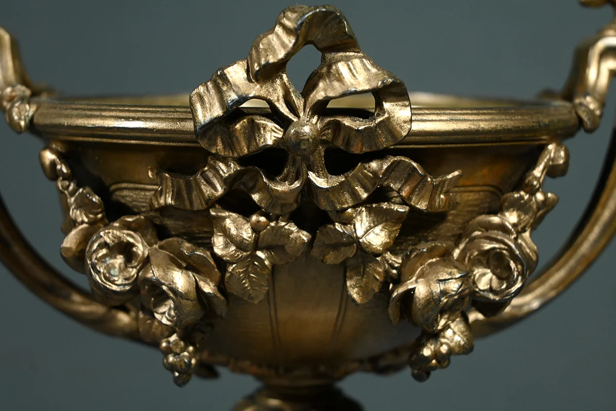 ART DECO PERIOD MANTLE GARNTURE