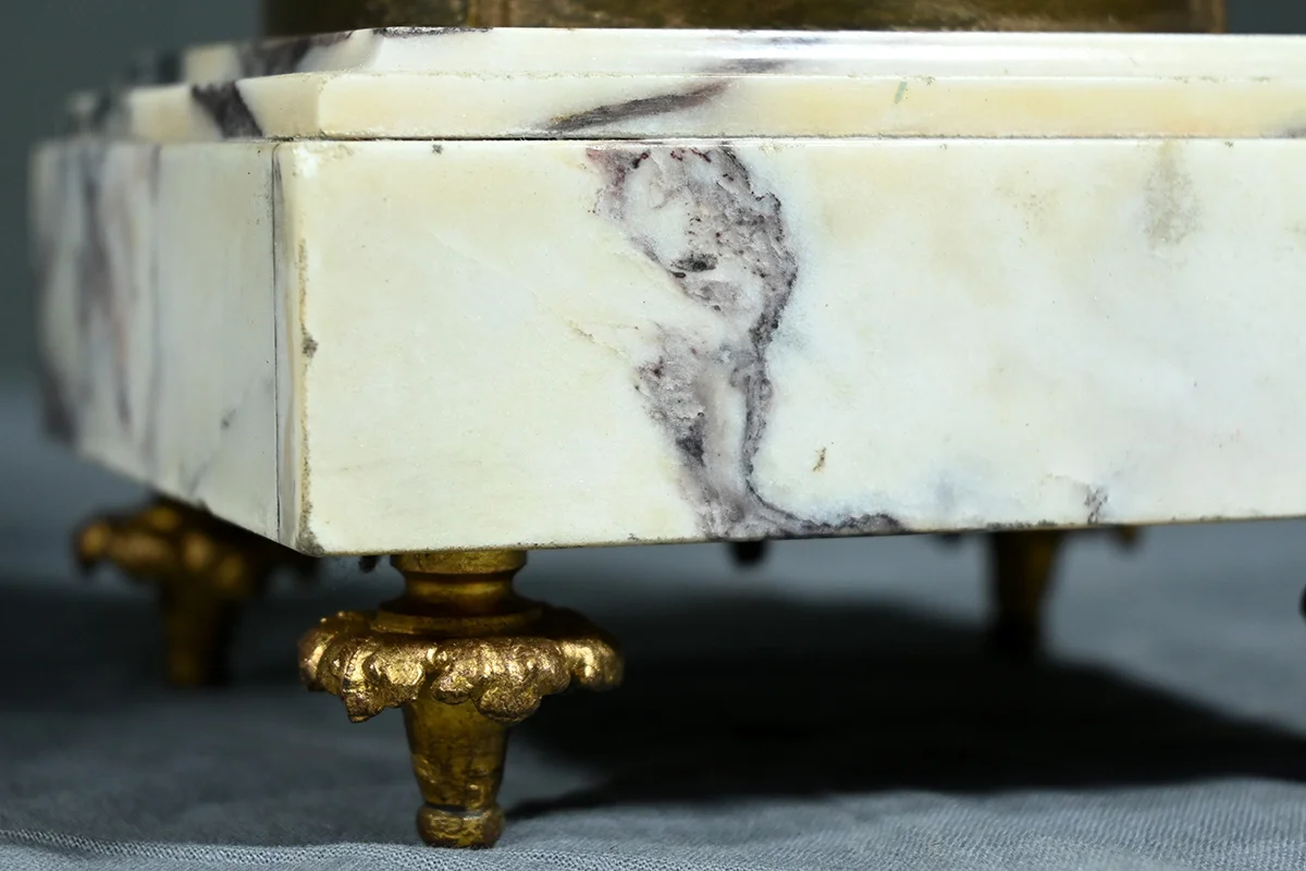 ART DECO PERIOD MANTLE GARNTURE