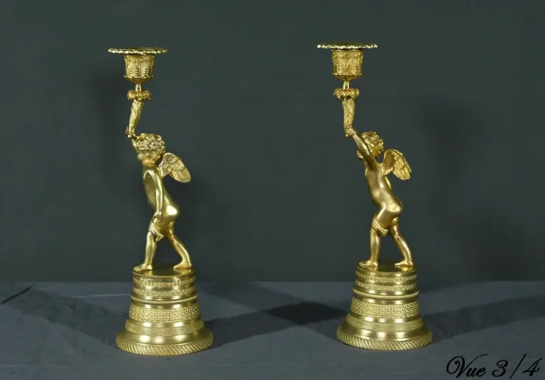 Paire de Bougeoirs en Bronze Doré – Milieu XIXe