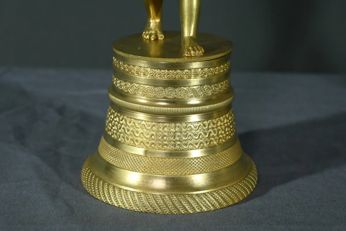 Paire de Bougeoirs en Bronze Doré – Milieu XIXe