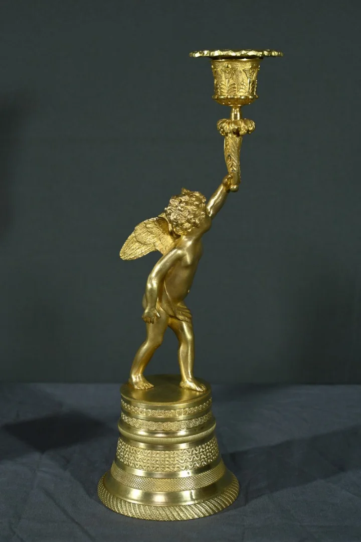 Paire de Bougeoirs en Bronze Doré – Milieu XIXe
