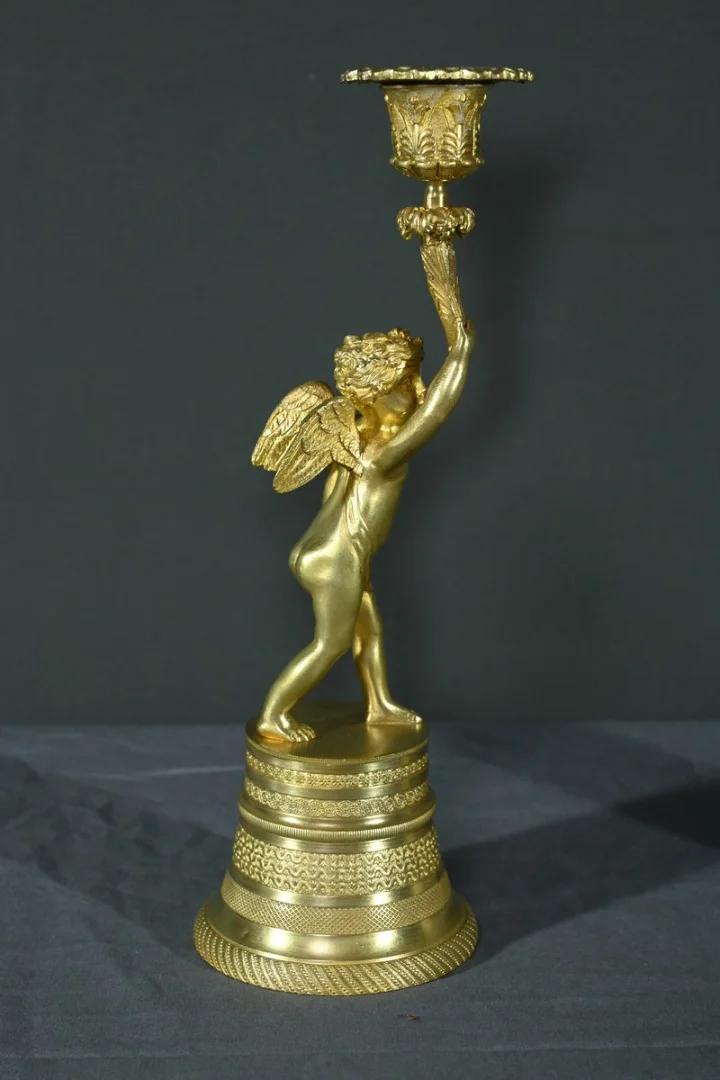 Paire de Bougeoirs en Bronze Doré – Milieu XIXe